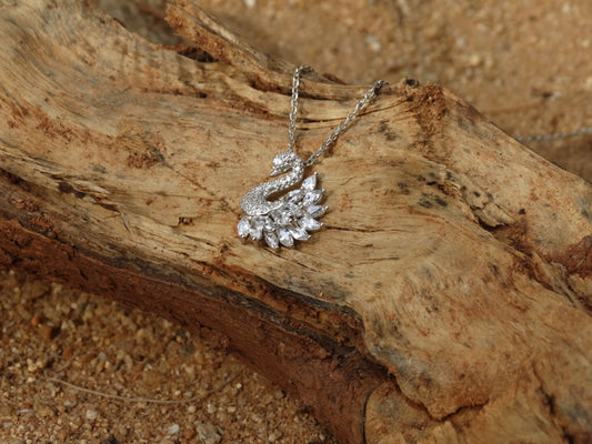 SWARN ZIRCON PENDANT CHAIN